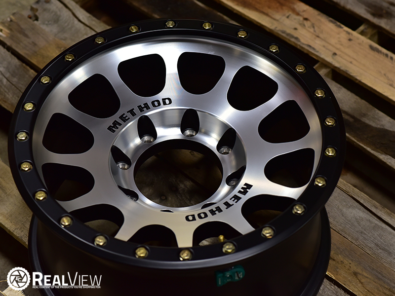 Method Mr305 17x8.5 0 Machined Black 