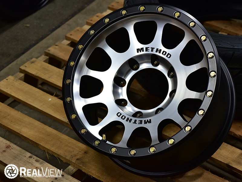 Method Mr305 17x8.5 0 Machined Black 