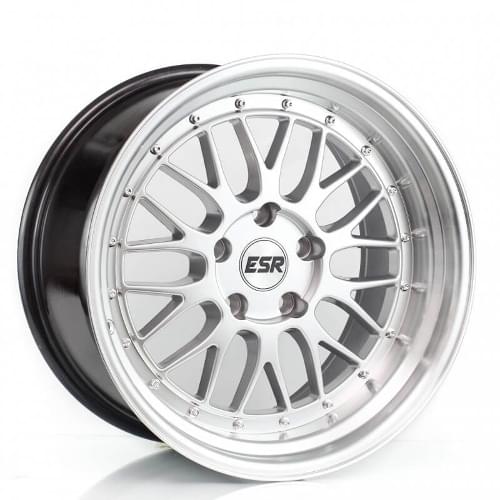 ESR SR05 Hyper Silver W/ Machined Lip - Part Number 88551430 SR05HS-ML 5X120 ESR SR05 Hyper Silver W/ Machined Lip Photo